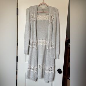 Gimmicks by BKE Gray and White Lace Cardigan